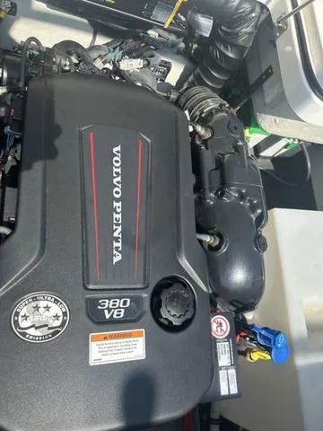 Slide: The Image of Cobalt R7 Surf 2021 - 57