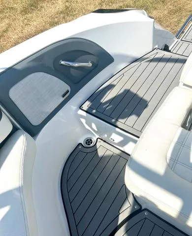 Slide: The Image of Cobalt R7 Surf 2021 - 61