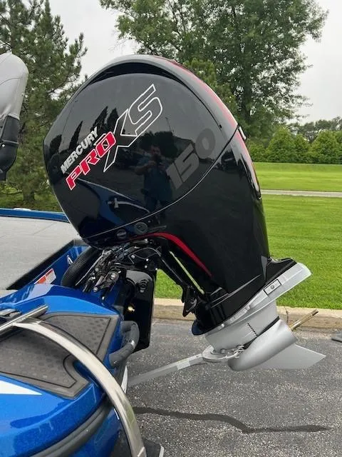 Slide: The Image of 2024 Nitro Z18 Pro boat with Mercury Pro XS 150 outboard motor. - 3