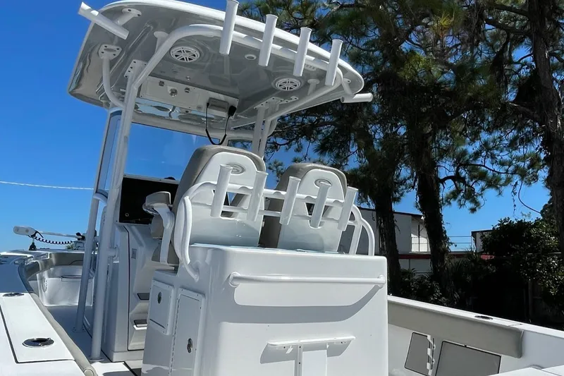 Slide: The Image of 2021 Sportsman Masters 267OE Bay Boat with dual seats and T-top. - 20