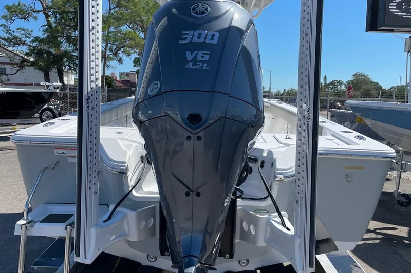 Slide: The Image of 2021 Sportsman Masters 267OE Bay Boat with Yamaha 300 V6 engine. - 21