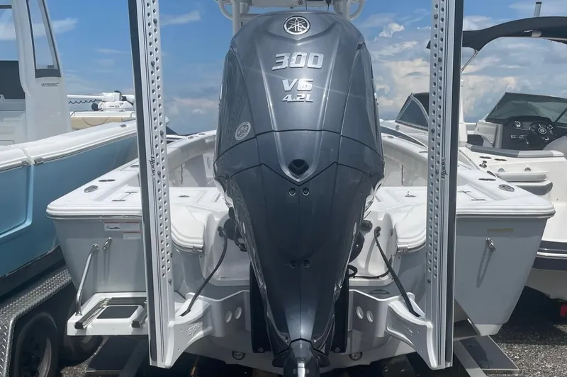 Slide: The Image of 2021 Sportsman Masters 267OE Bay Boat with Yamaha 300 V6 engine. - 3