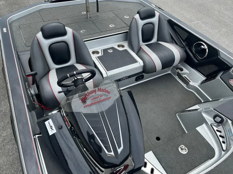Slide: The Image of 2016 Ranger Z520C boat interior with dual seats and steering console. - 9