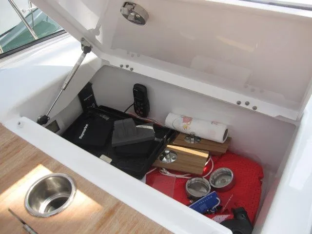 Slide: The Image of Jeanneau 55 2026 - 84