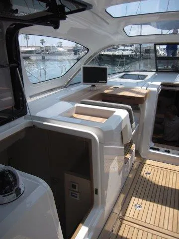 Slide: The Image of Jeanneau 55 2026 - 86