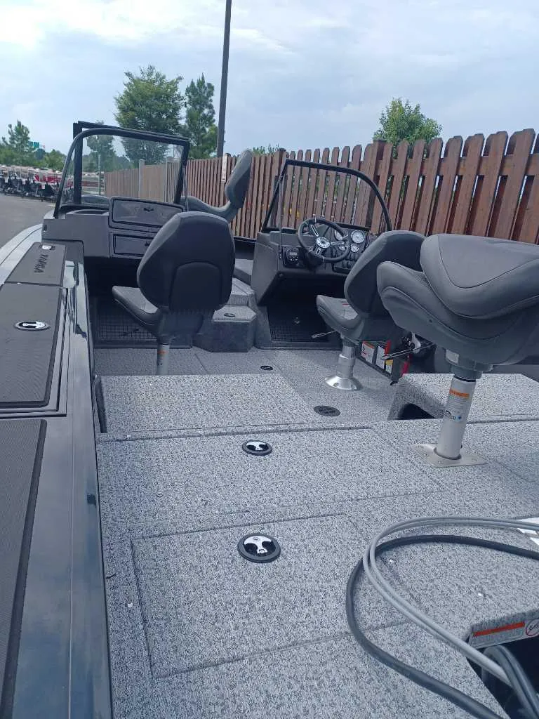 Slide: The Image of Tracker Targa V-19 Combo 2024 - 75