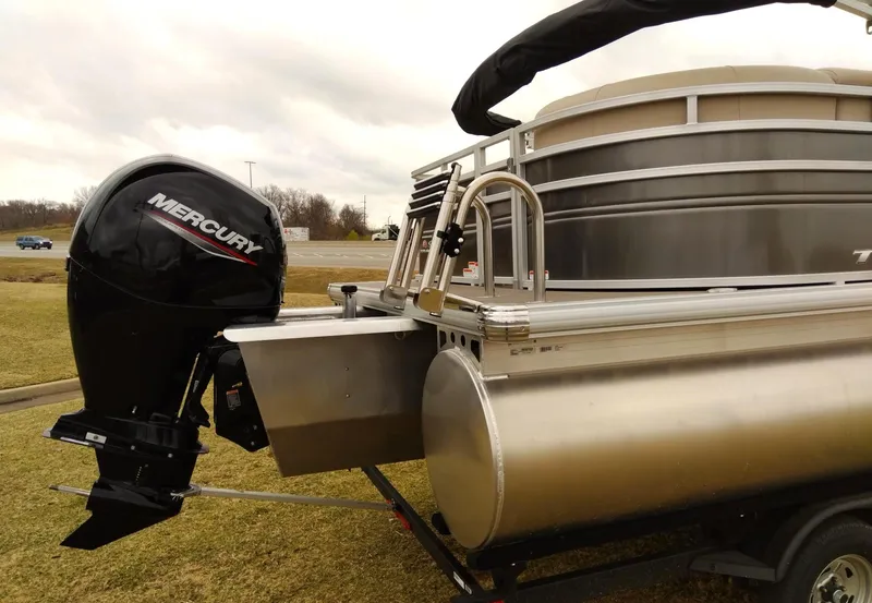 Slide: The Image of 2024 Sun Tracker Party Barge 22 RF XP3 with Mercury outboard motor. - 3