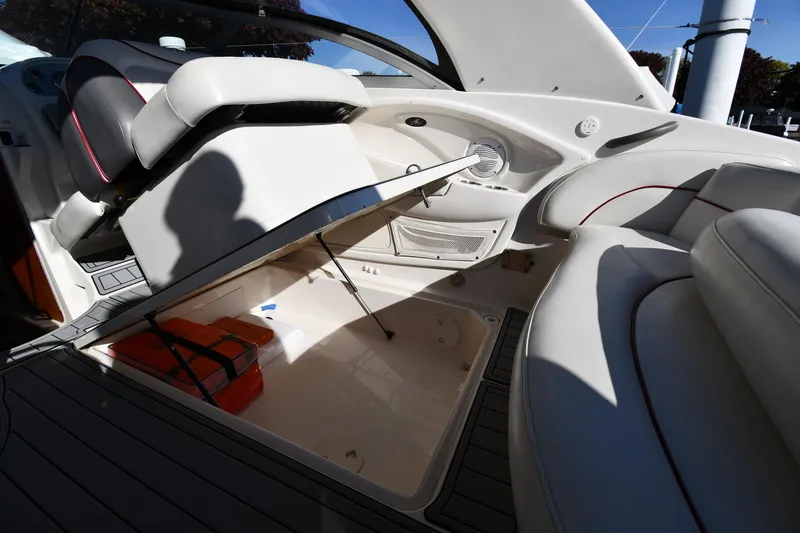 Slide: The Image of Stainless steel sink in 2006 Monterey 298SC Super Sport boat interior. - 49