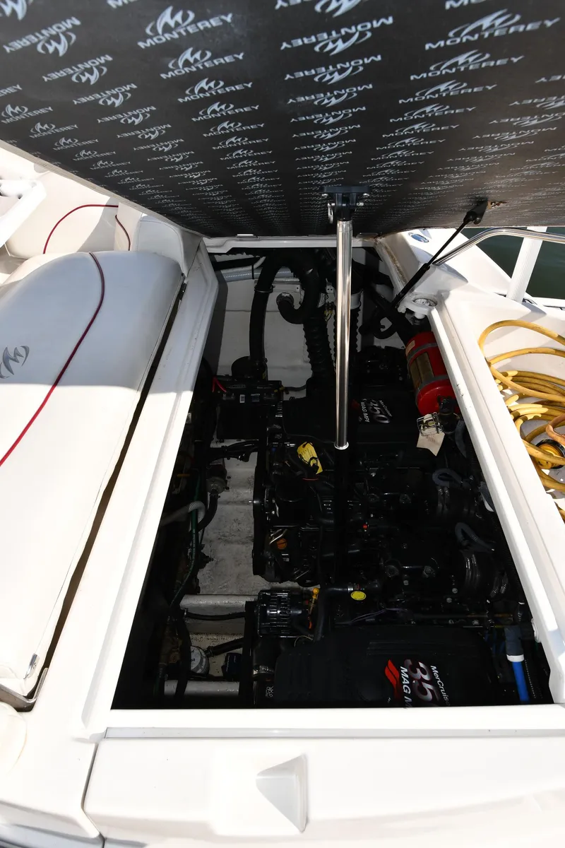 Slide: The Image of Monterey 298SC Super Sport 2006 - 60