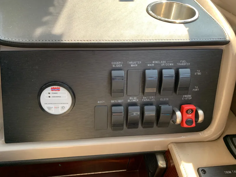 Slide: The Image of Control panel of a 2017 Sea Ray Sundancer 460 yacht. - 23