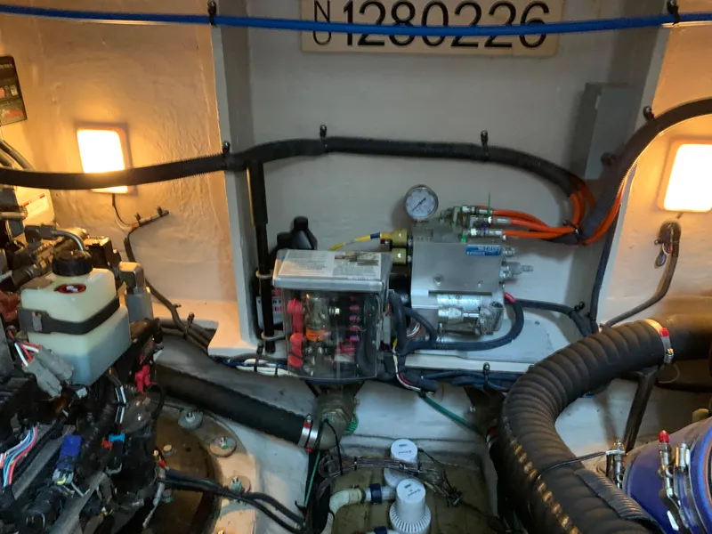 Slide: The Image of Sea Ray Sundancer 460 2017 - 63