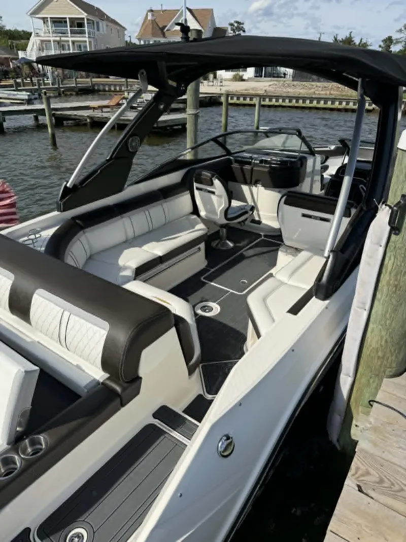 Slide: The Image of Sea Ray 280 SLX 2016 - 6