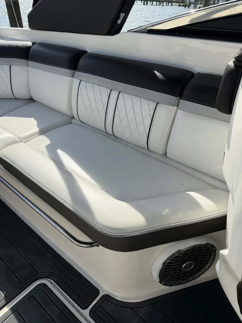 Slide: The Image of Sea Ray 280 SLX 2016 - 2