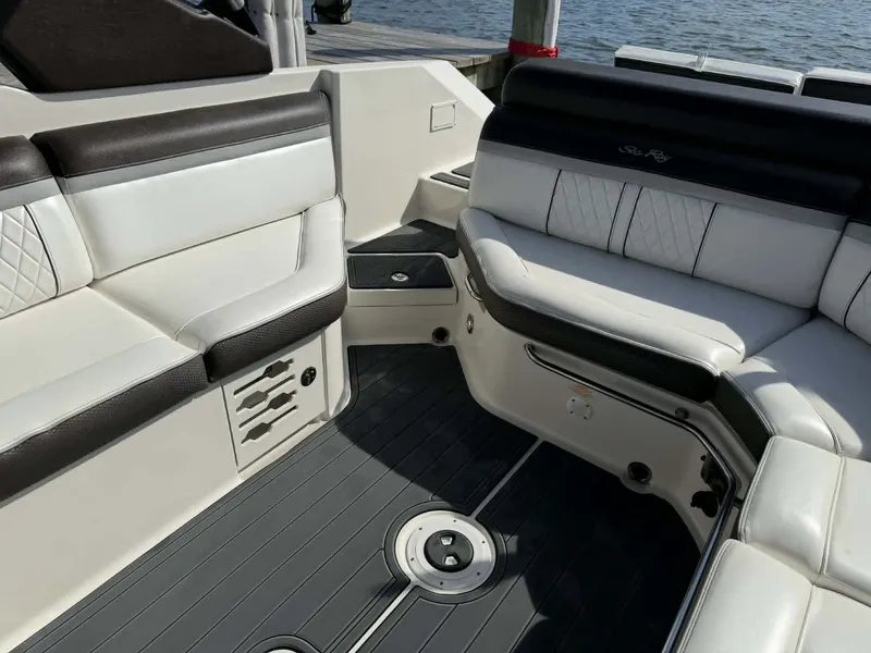 Slide: The Image of Sea Ray 280 SLX 2016 - 12