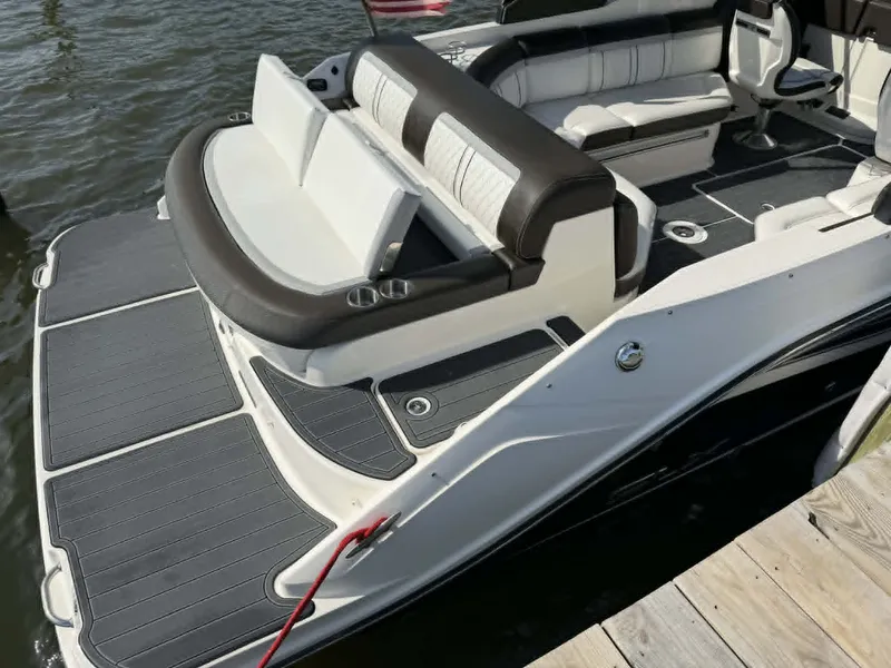 Slide: The Image of Sea Ray 280 SLX 2016 - 10