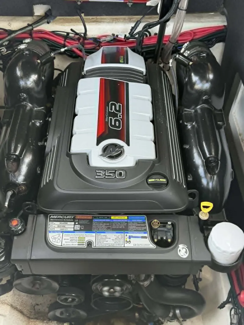 Slide: The Image of Sea Ray 280 SLX 2016 - 15
