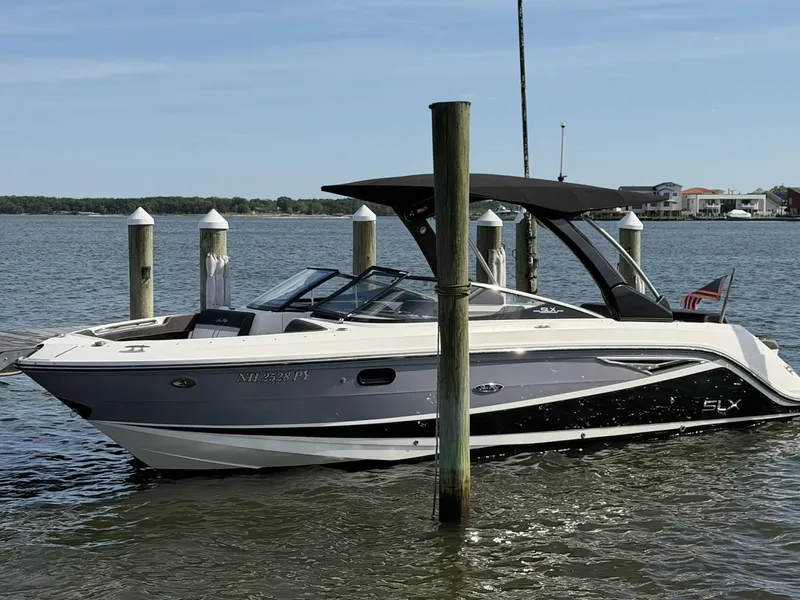 Slide: The Image of Sea Ray 280 SLX 2016 - 7