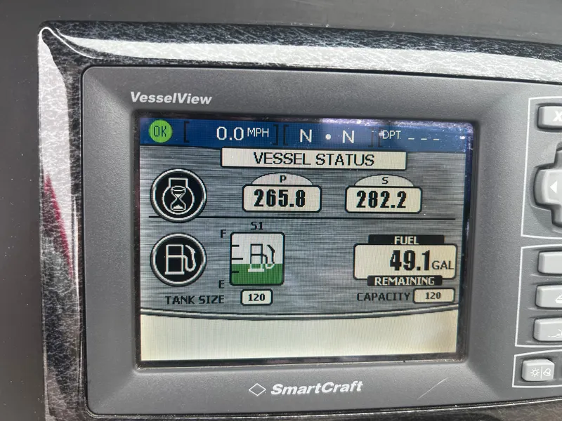 Slide: The Image of SmartCraft VesselView display on 2013 Sea Ray 300 SLX showing vessel status and fuel remaining. - 10