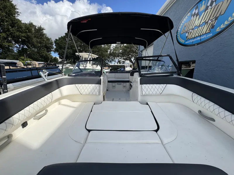 Slide: The Image of Bayliner DX 2200 2023 - 11