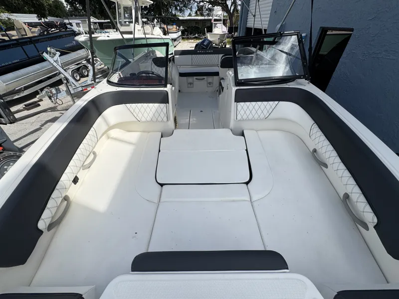 Slide: The Image of Bayliner DX 2200 2023 - 12