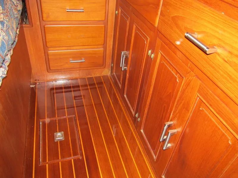 Slide: The Image of Vista 49 Motor Yacht 1988 - 105