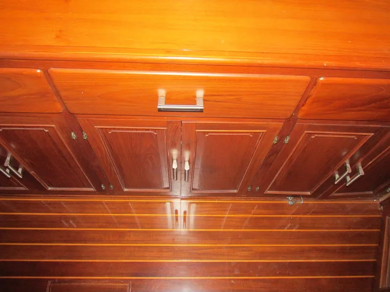 Slide: The Image of Vista 49 Motor Yacht 1988 - 106