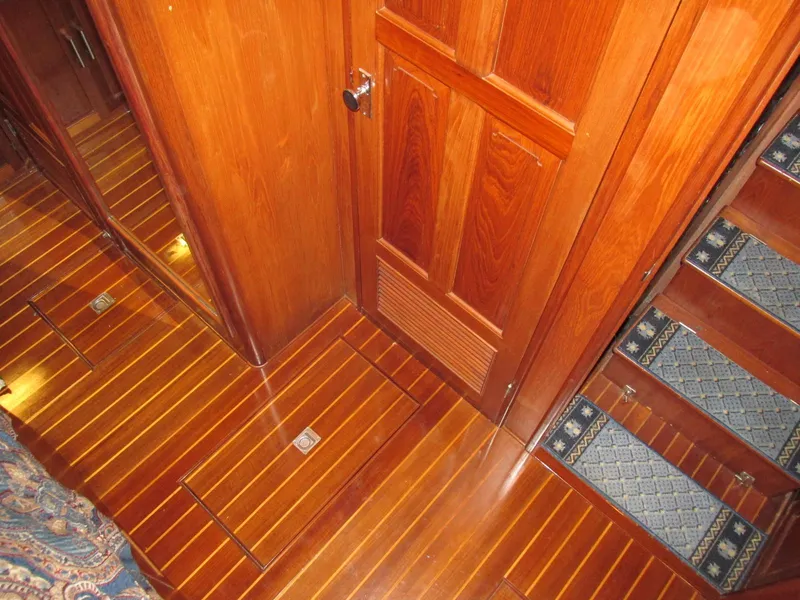 Slide: The Image of Vista 49 Motor Yacht 1988 - 110