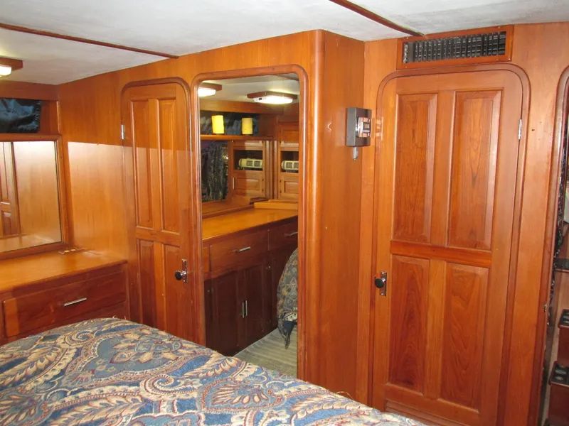 Slide: The Image of Vista 49 Motor Yacht 1988 - 111