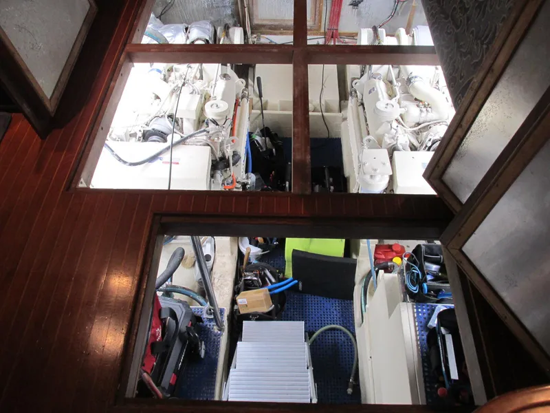 Slide: The Image of Vista 49 Motor Yacht 1988 - 123