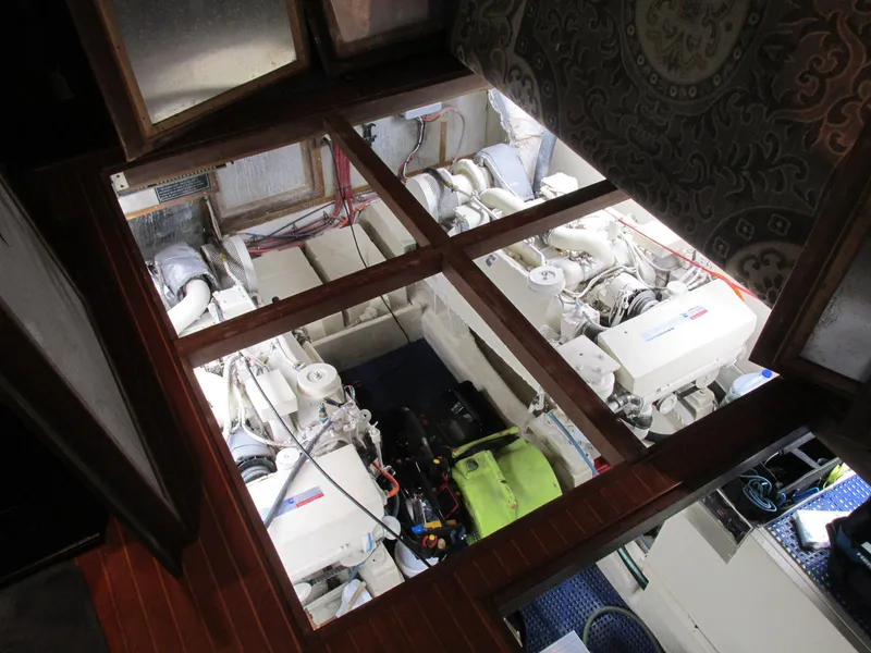 Slide: The Image of Vista 49 Motor Yacht 1988 - 124