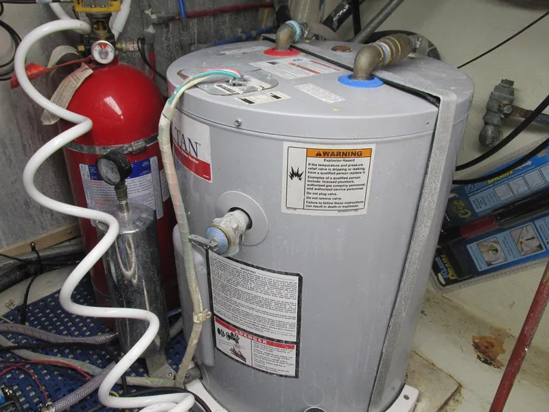 Slide: The Image of Vista 49 Motor Yacht 1988 - 138