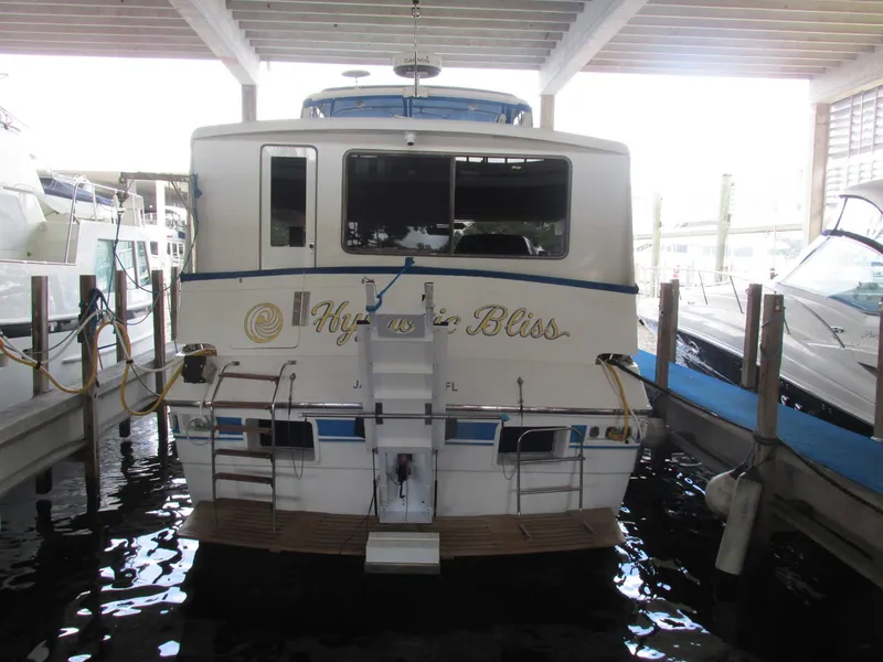 Slide: The Image of Vista 49 Motor Yacht 1988 - 145