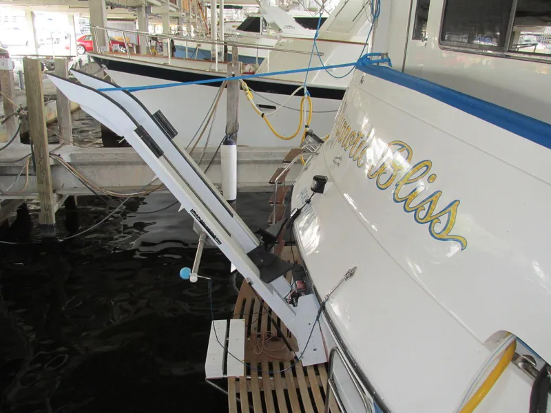 Slide: The Image of Vista 49 Motor Yacht 1988 - 147