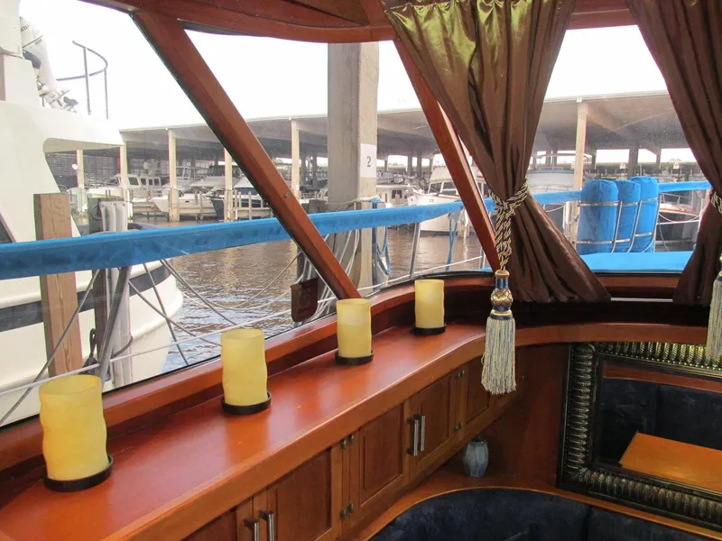 Slide: The Image of Vista 49 Motor Yacht 1988 - 62