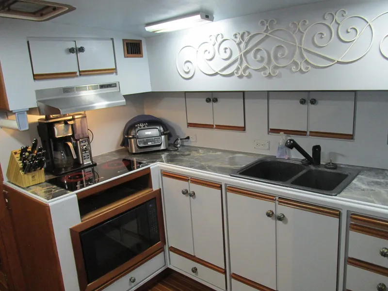 Slide: The Image of Vista 49 Motor Yacht 1988 - 66