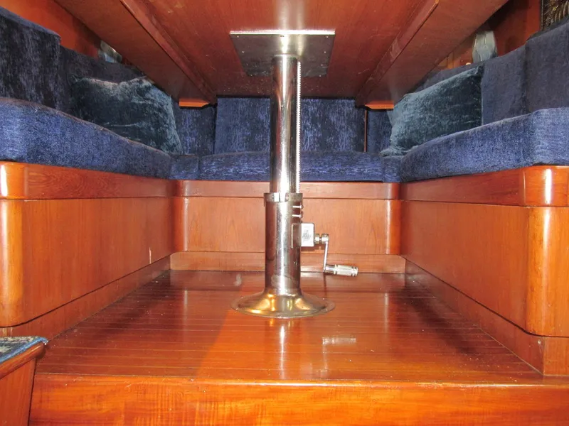 Slide: The Image of Vista 49 Motor Yacht 1988 - 76