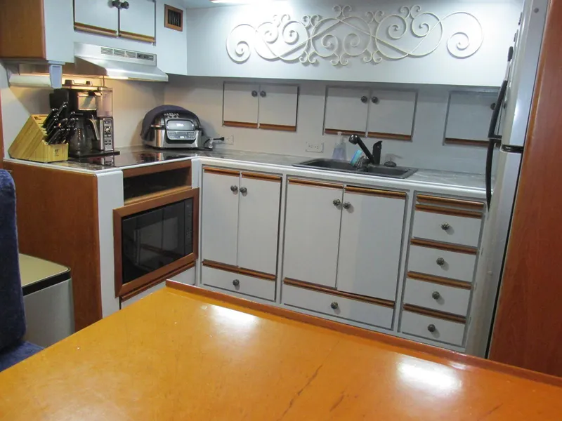 Slide: The Image of Vista 49 Motor Yacht 1988 - 78