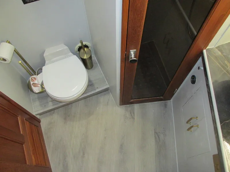 Slide: The Image of Vista 49 Motor Yacht 1988 - 84