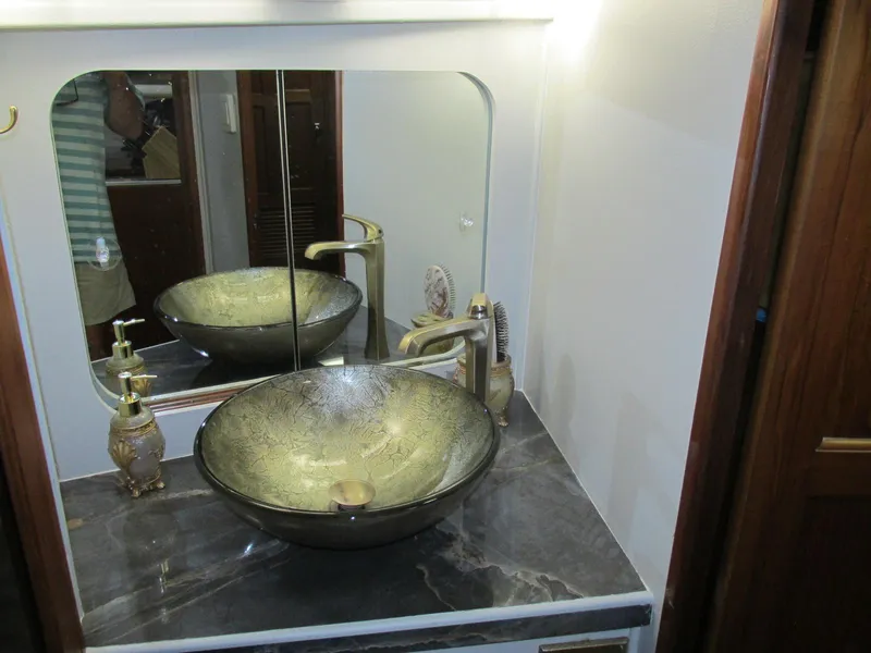 Slide: The Image of Vista 49 Motor Yacht 1988 - 86