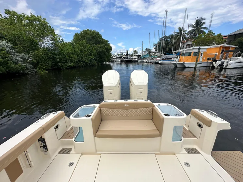 Slide: The Image of Scout 400 LXF 2026 - 12