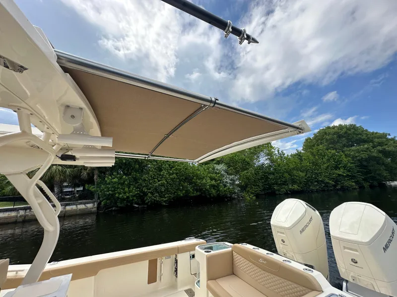 Slide: The Image of Scout 400 LXF 2026 - 22