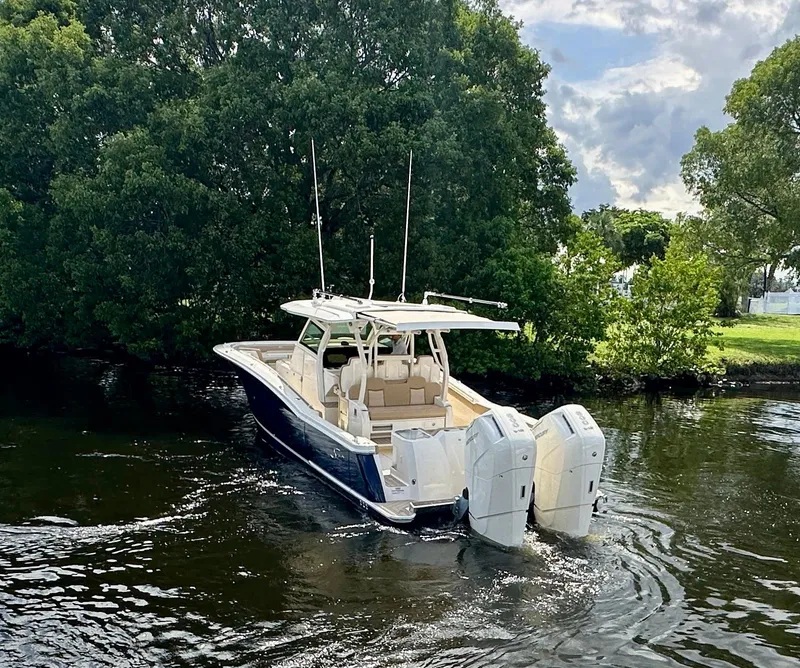 Slide: The Image of Scout 400 LXF 2026 - 25