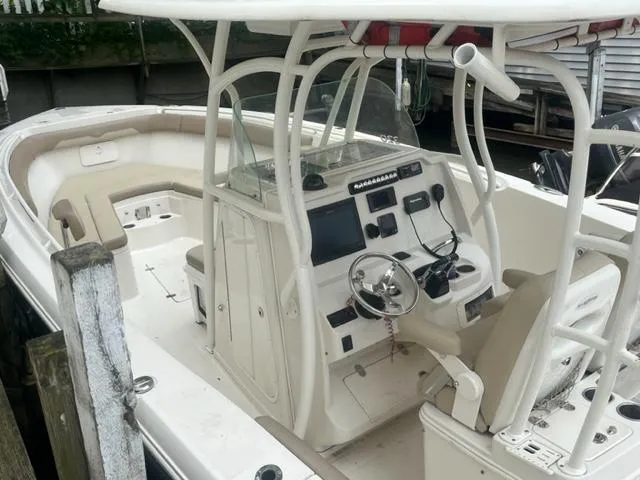 Slide: The Image of 2015 Sailfish 320 Cockpite, CC and Helm - 11