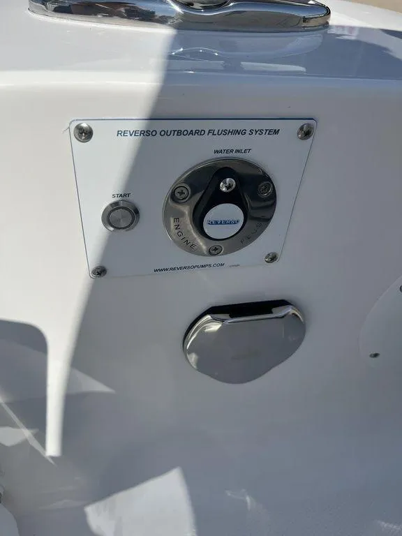 Slide: The Image of 2024 Fountain 38 TE boat's Reverso outboard flushing system panel. - 37