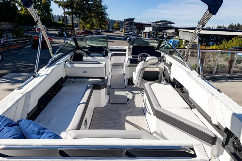 Slide: The Image of Cobalt R8 2024 - 4