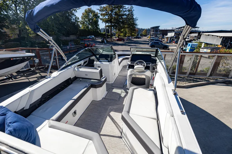 Slide: The Image of Cobalt R8 2024 - 5