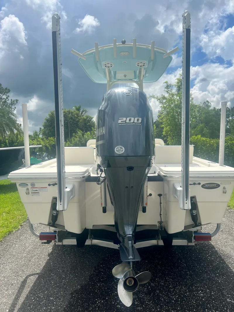 Slide: The Image of 2020 Pathfinder 2200 TRS boat with Yamaha 200 engine, rear view. - 23