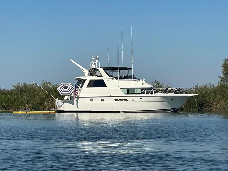 Slide: The Image of Hatteras 52 Cmy 1990 - 2