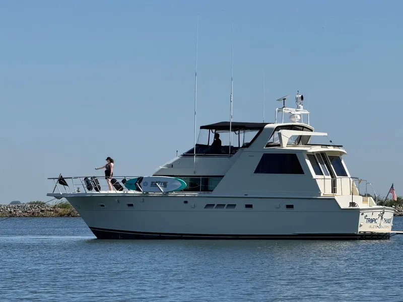 Slide: The Image of Hatteras 52 Cmy 1990 - 5