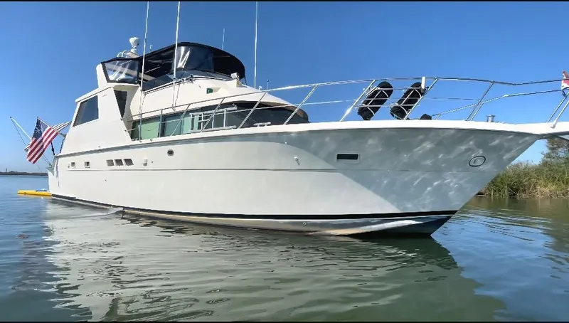 Slide: The Image of Hatteras 52 Cmy 1990 - 6